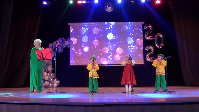 "Мы на луг ходили" - Вокальная студия "Рябинушка" смотреть онлайн