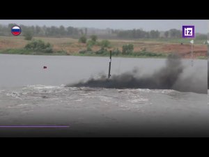 Российский танк переплыл реку