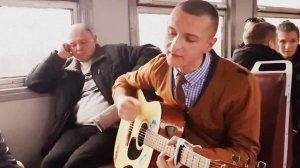 есть красивая одна девушка на земле (песня под гитару) видео аккорды,разборы