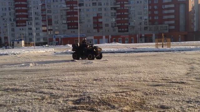 BRP Outlander 1000 vs Subaru смотреть онлайн