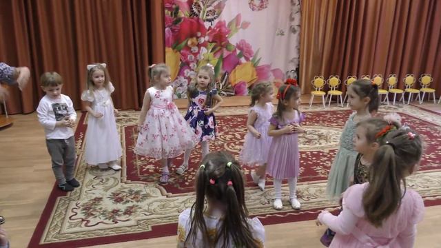 8 Марта (ДС 80 "Звёздочки") смотреть онлайн