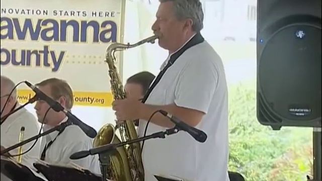 Is There Anything Still There - Stan Kenton Tribute by Upper Valley Winds смотреть онлайн