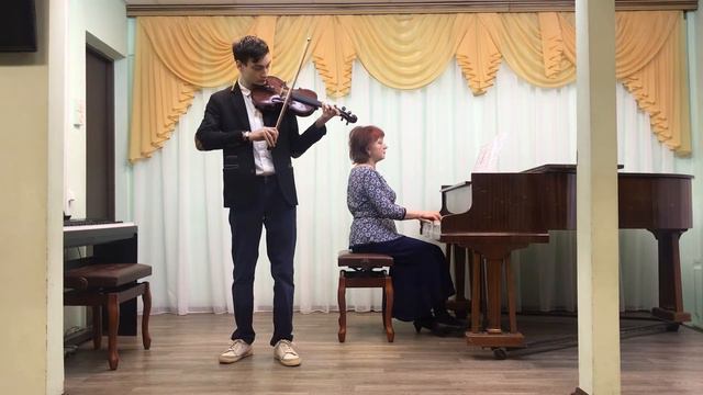 Отчётный концерт отделения струнных инструментов 