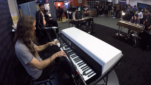 Robbie Gennet Test Drives the Rhodes MK8 White Top At NAMM 2022 смотреть онлайн