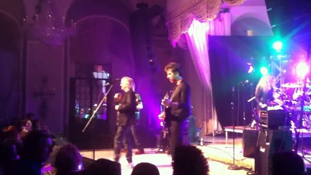 Glass Tiger-Someday-Chateau Frontenac, Quebec city смотреть онлайн
