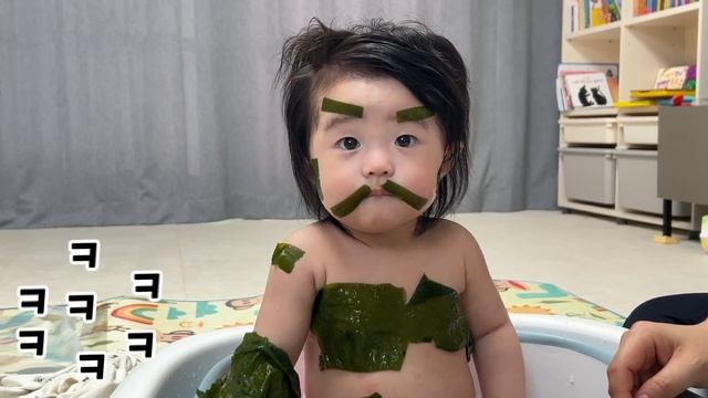 [sub] 아기 미역 촉감놀이 ㅋㅋ..ㅈㅅ..ㅎㅎ;; | (생후 8개월??) смотреть онлайн