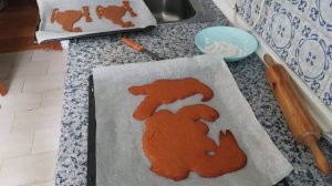 Делаем пряники.раскатка теста.вырубки.