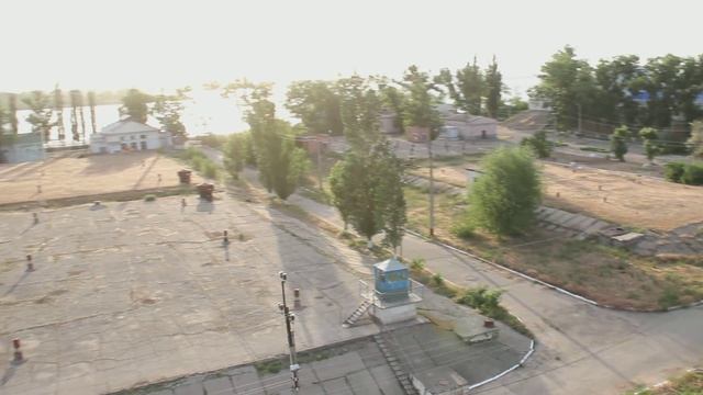 Астрахань. Стадион. Испытание нового подвеса в нелетную погоду (Порывистый ветер 12-17 м/сек). смотреть онлайн