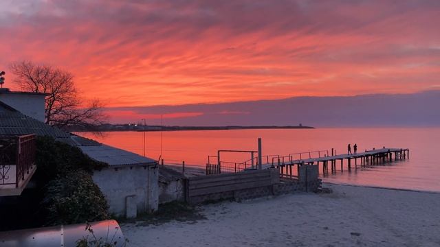 Sunset Крым, Черноморское, Гостевой Дом MilNas Beach House, алый закат смотреть онлайн