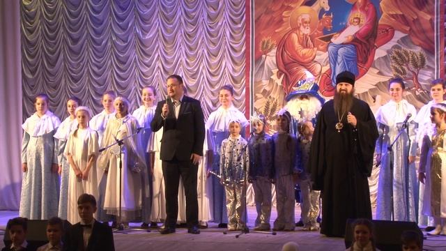 В Солигорске прошла III Епархиальная елка смотреть онлайн