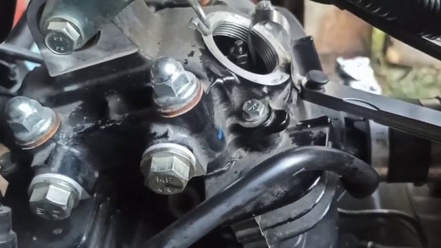 Bajaj Pulsar 180. Регулировка клапанов смотреть онлайн