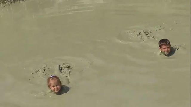 ГРЯЗЕВЫЕ ВАННЫ!!!! A MUD BATH!!!! смотреть онлайн