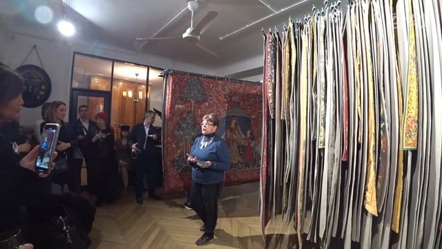 Ткани, обои и гобелены. Выставка Paris Deco Off 2020 в Париже. Обзор новинок и вечеринка смотреть онлайн