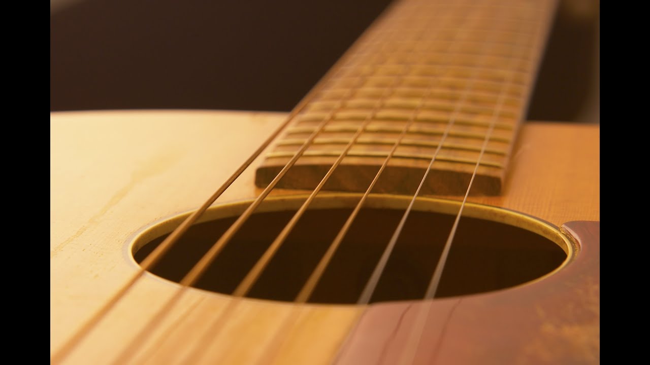 Какие струны ставить на гитару, какой фирмы, толщины для обучения и игры.