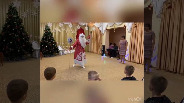 Новогоднее инопланетное представление смотреть онлайн