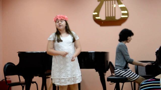 Олюнчик поет Счастливую 1 сентября 2021ДМШ№2 Подольск смотреть онлайн