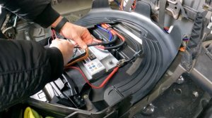 Как определить есть ли утечка тока BMW X5 E53 если разряжается аккумулятор за ночь