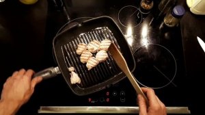 Как жарить мясо на сковороде гриль.
