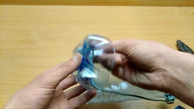 Ловушка из бутылки | Как сделать ловушку на птиц | Как сделать ловушку для голубя #shorts смотреть онлайн