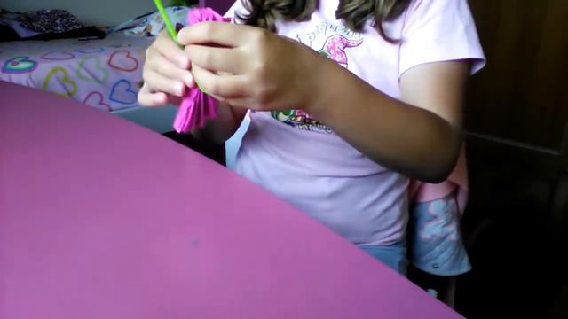 Como hacer un clavel de papel. смотреть онлайн