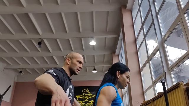 Тренировка дельт от сильнейшего бодибилдера ?? Александра Фёдорова для TOP Б/Ф ?? Инны Тылец смотреть онлайн