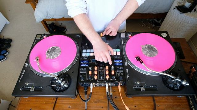 Where The Ladies At? DJ routine on DJM-S9 x Turntables x Serato DJ смотреть онлайн