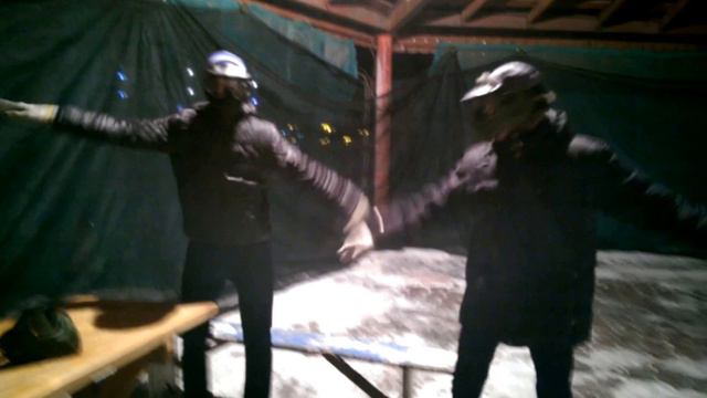 Инструктор танцует на пейнтболе в Караганде смотреть онлайн