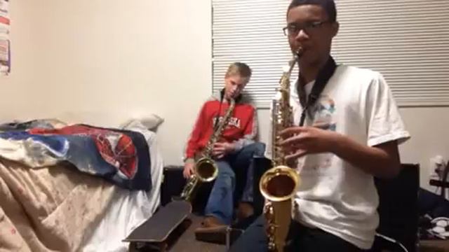 Super Mario Bros. Theme - Alto and Tenor Sax Duet смотреть онлайн