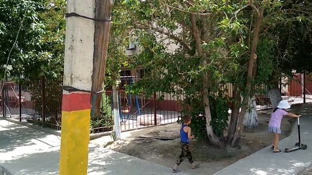 Тараз(Джамбул) Видео-панорама перекрестка Ворошилова - Гоголя, 26 МАЯ 2021г. смотреть онлайн