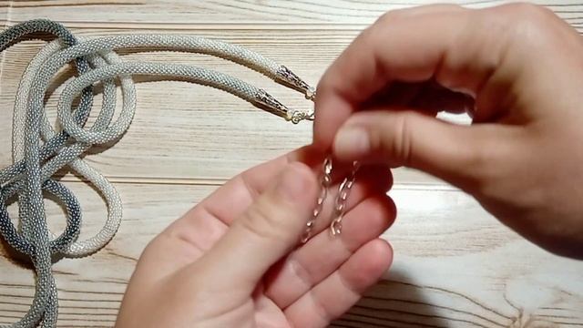 Простой способ оформления ЛАРИАТА. Подвески из бусин. смотреть онлайн