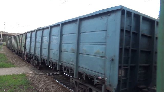 Электровоз ВЛ80С-2136/2130 с грузовым поездом