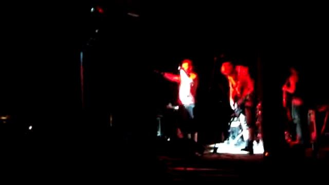 Прыгну со скалы (КиШ 5.09.09 Сергиев посад) смотреть онлайн