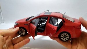 Распаковка модели KIA RIO в масштабе 1:18