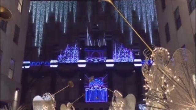'Щедрик, щедрик' or "Carol of the Bells" by Mikola Leontovych at the Rockefeller Center смотреть онлайн