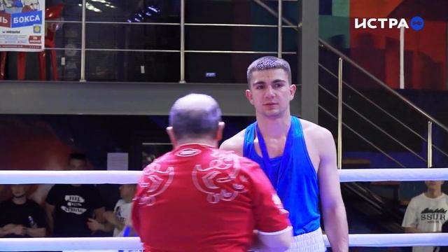 Бокс и кибербокс: День молодёжи смотреть онлайн
