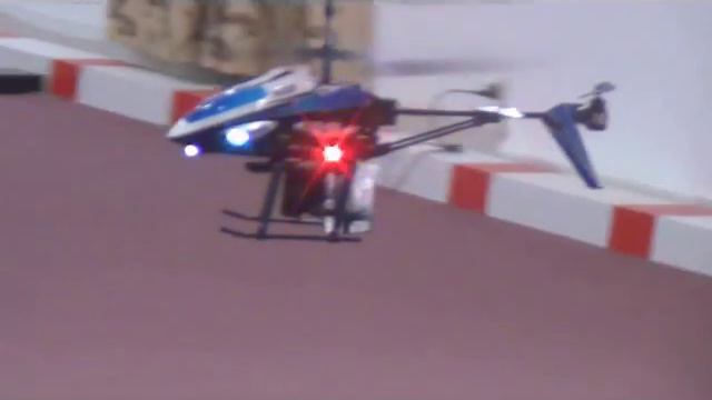 Радиоуправляемый вертолет с водяной пушкой WLToys V319 3CH I/R с соосной схемой винтов и гироскопом смотреть онлайн