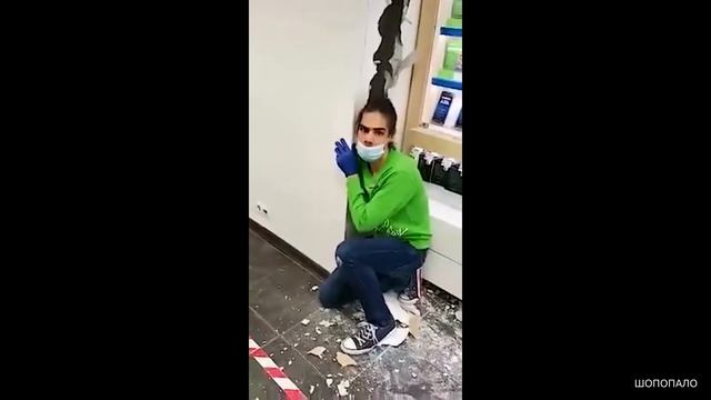 Спасение котенка в салоне связи Мегафон смотреть онлайн