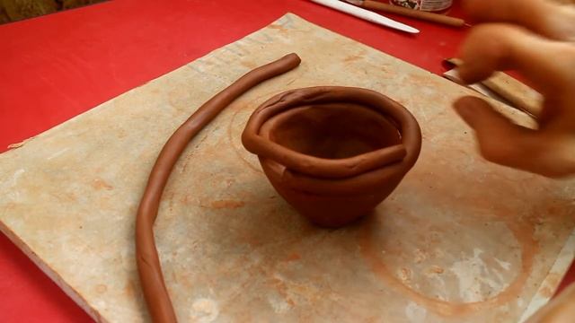 Мастер-класс по лепке из глины. Способы формования керамического изделия. Жгут. Урок 2. смотреть онлайн