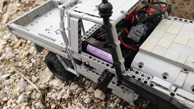 Lego Technic Land Cruiser 79 смотреть онлайн