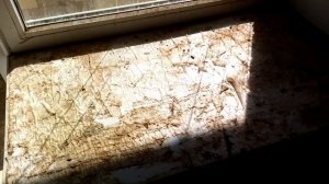 Очистка подоконника от пленки