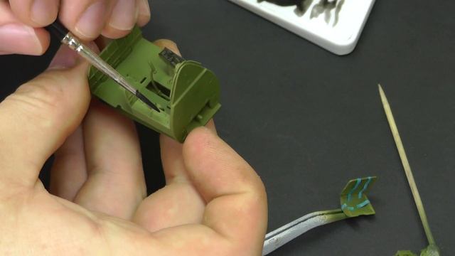 HobbyBoss : F4U-4 Corsair Late Version : 1/48 Scale : Step By Step Video Build : Episode.2 смотреть онлайн