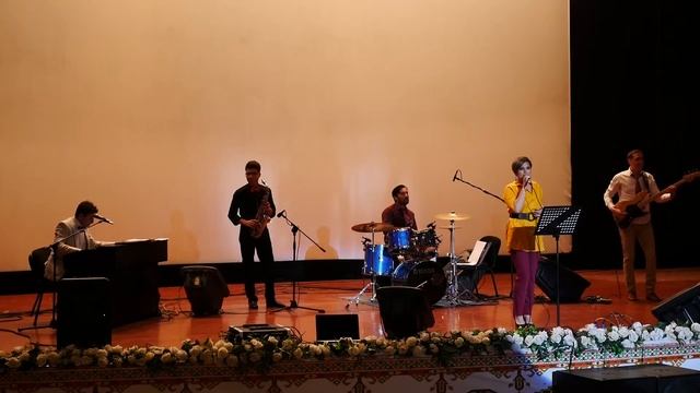 Жёлтые ботинки (Жанна Агузарова) смотреть онлайн