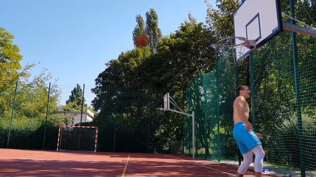 Первый данк под ногой! 🏀 | First Eastbay dunk! | Road to the Dunkman 13 смотреть онлайн