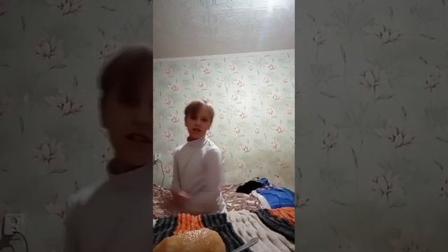 меня преследуют помогите пожалуйста смотреть онлайн