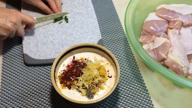 Курица в сметанном соусе Отличная ИДЕЯ для вкусного УЖИНА Курица в духовке смотреть онлайн