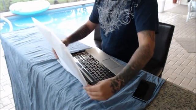 Toshiba Satellite L70 Unboxing & Review смотреть онлайн