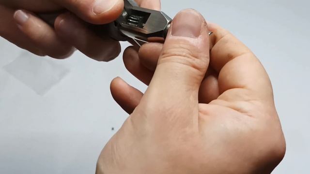 How To Remove And Install Pinion Gears On RC Electric Motors With An Extracting Tool And A Press.