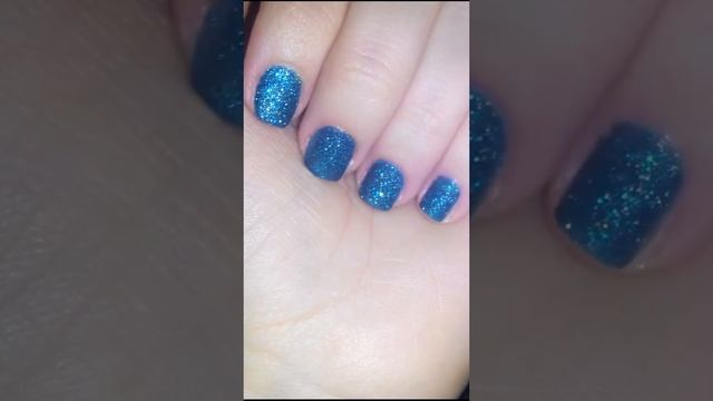 Лак для ногтей Avon Металлик с текстурным эффектом Блестящая бирюза (Teal Glitter) смотреть онлайн