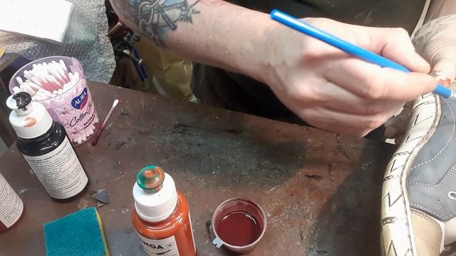 Дерзкий покрас,губки и кисточки в работе.Ремонт ,покрас и реставрация обуви. смотреть онлайн