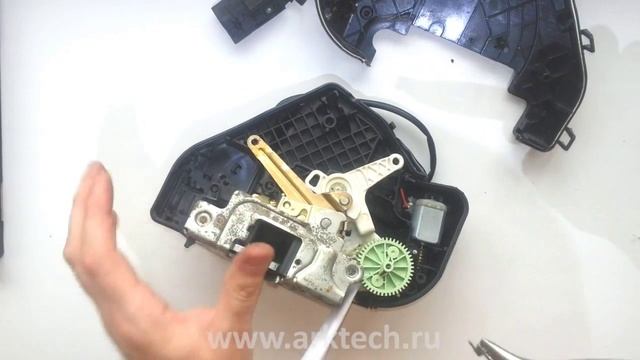 Ремонт дверного замка MB W211. Замена пружинки в замке Mercedes.